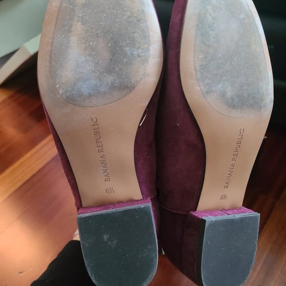 Burgundy Suede Chelse Scallop Boots - Picture 3 of 3